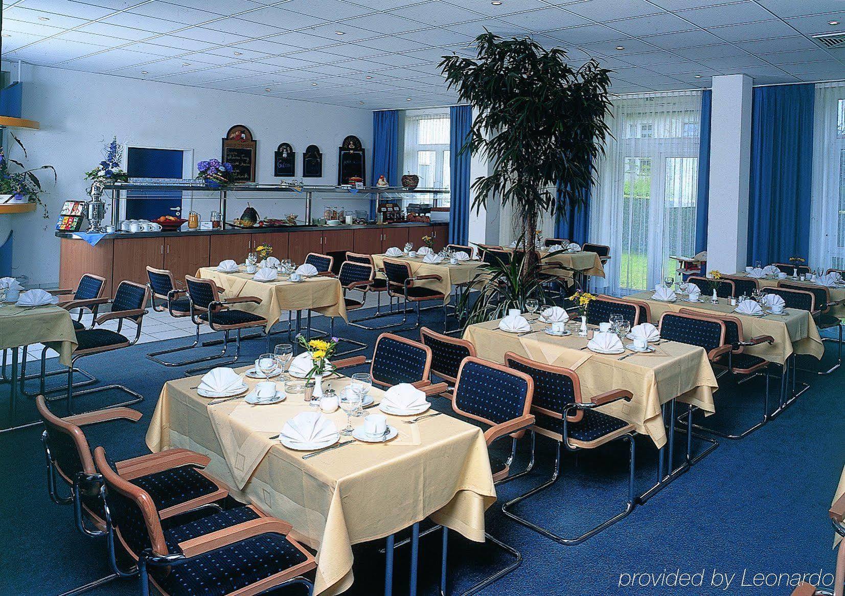 Taste Hotel Jettingen Restaurant photo